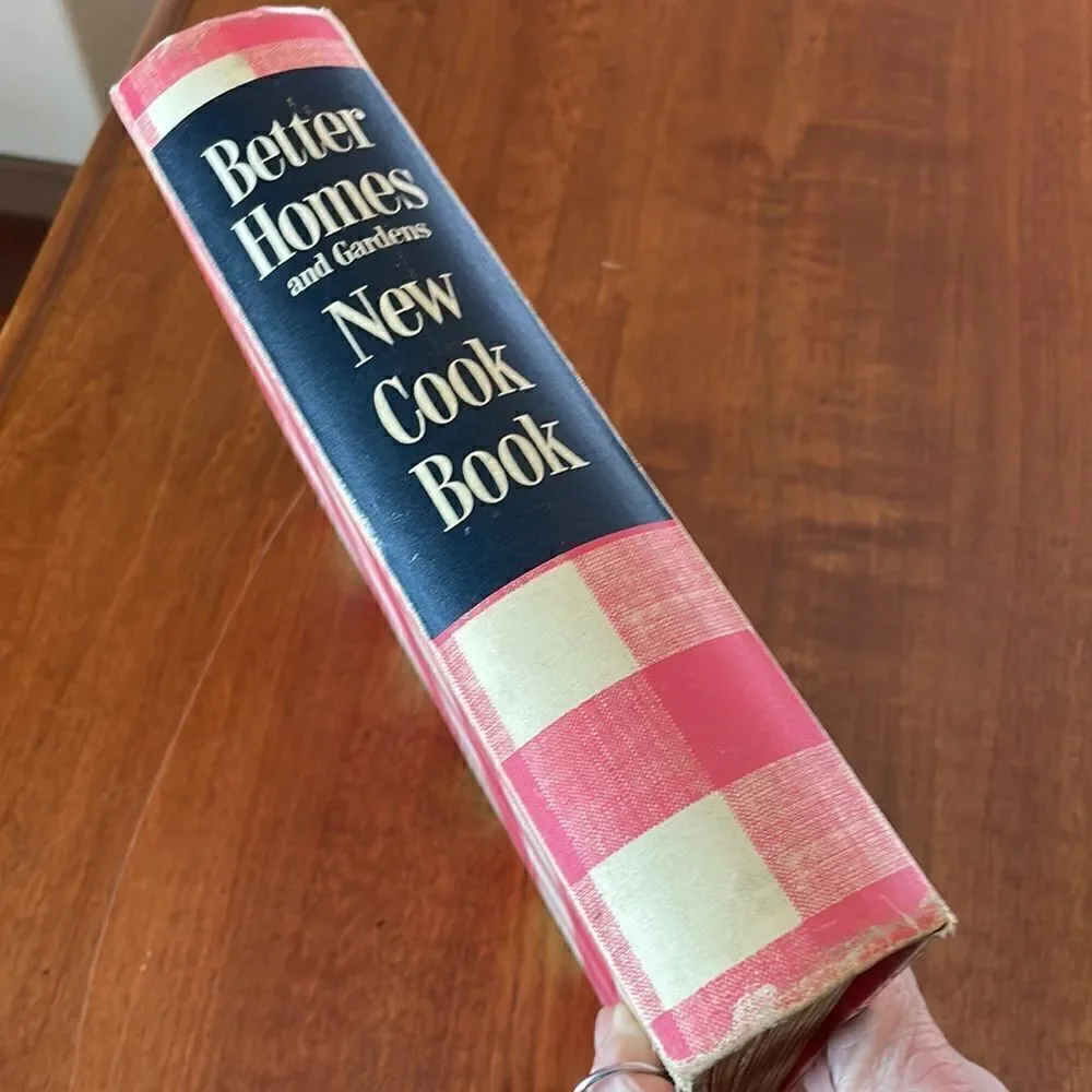 Vintage Better Homes & Gardens Cookbook - First Edition, 1953, 7th Printing